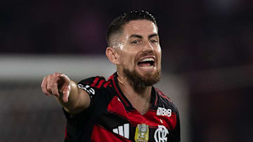 Jorginho se recupera e volta a ser opção no Flamengo