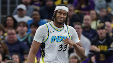 Los Angeles Lakers v Indiana Pacers