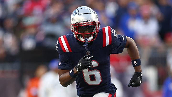Los Angeles Rams v New England Patriots