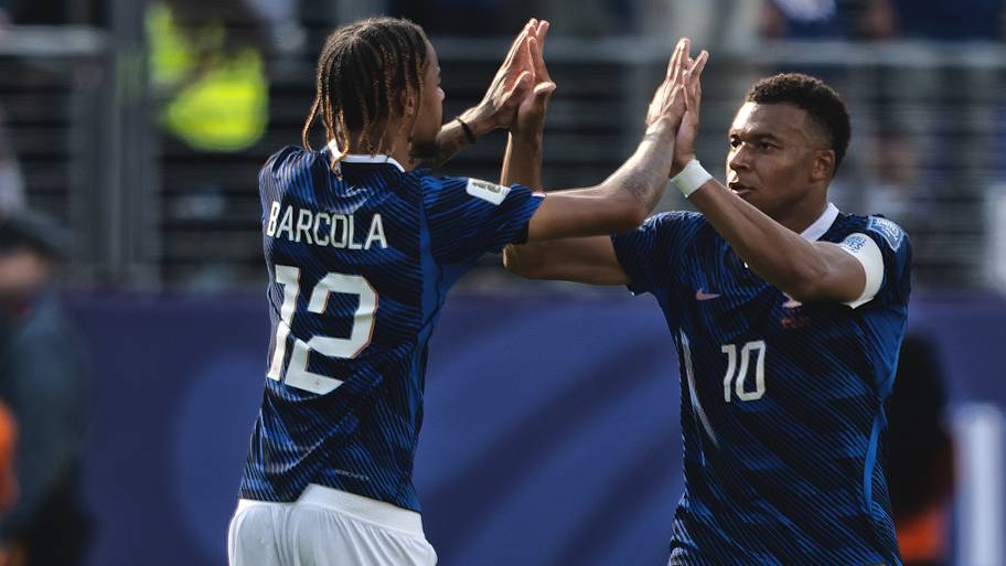 Bradley Barcola and Kylian Mbappé