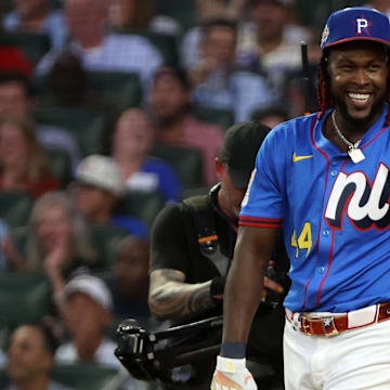 Jul 14, 2025; Atlanta, GA, USA; Pittsburgh Pirates outfielder Oneil Cruz (15) bats during the 2025 Home Run Derby at Truist Park. Mandatory Credit: Jordan Godfree-Imagn Images