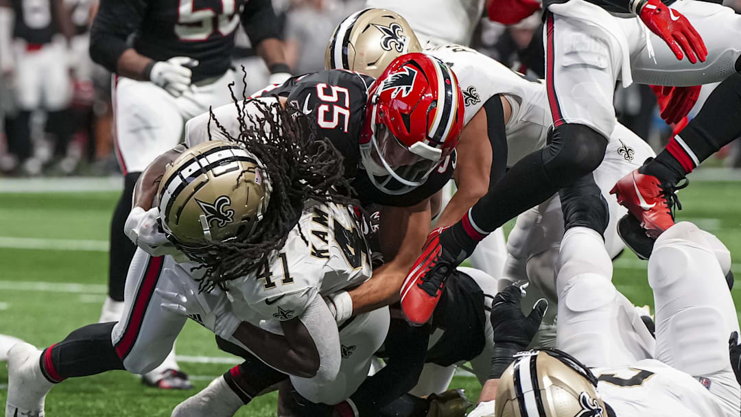 Former Atlanta Falcons linebacker Kaden Elliss gets a monster contract to return to the New Orleans Saints. 