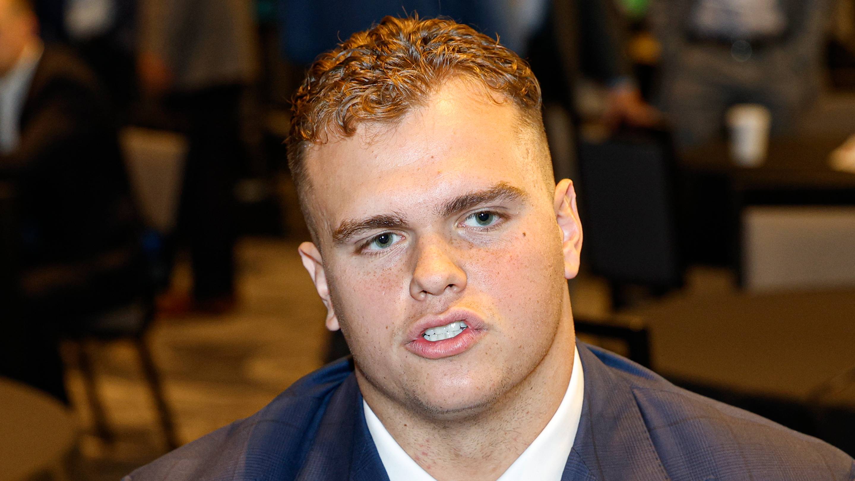 USC Defensive Lineman Alex VanSumeren Names Keys to Containing Wisconsin