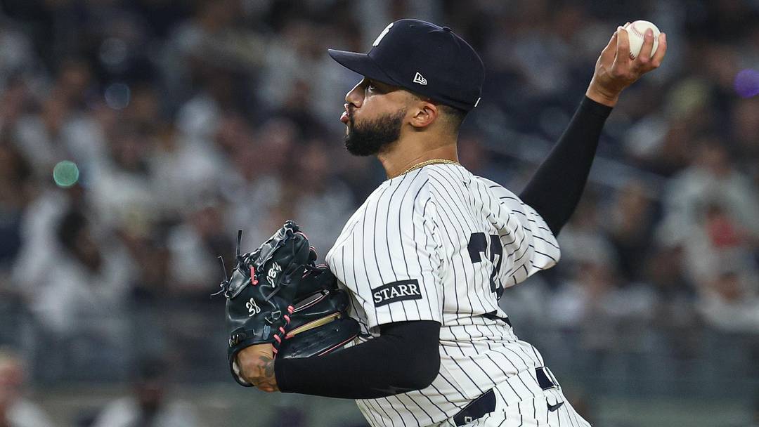 May 2, 2025; Bronx, New York, USA; New York Yankees relief pitcher Devin Williams (38) delivers a pitch during the eighth inning against the Tampa Bay Rays at Yankee Stadium May 2, 2025; Bronx, New York, USA; New York Yankees relief pitcher Devin Williams (38) delivers a pitch during the eighth inning against the Tampa Bay Rays at Yankee Stadium