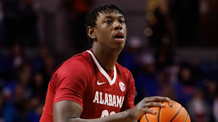 Alabama Crimson Tide forward Aiden Sherrell (22)