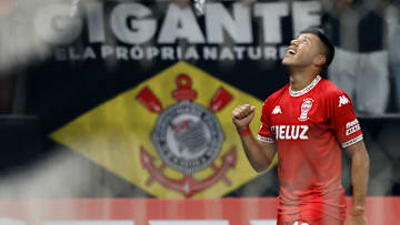 Leonardo Sequeira foi o carrasco alvinegro