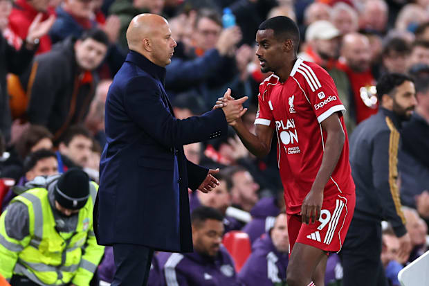 阿内·斯洛特，亚历山大·伊萨克