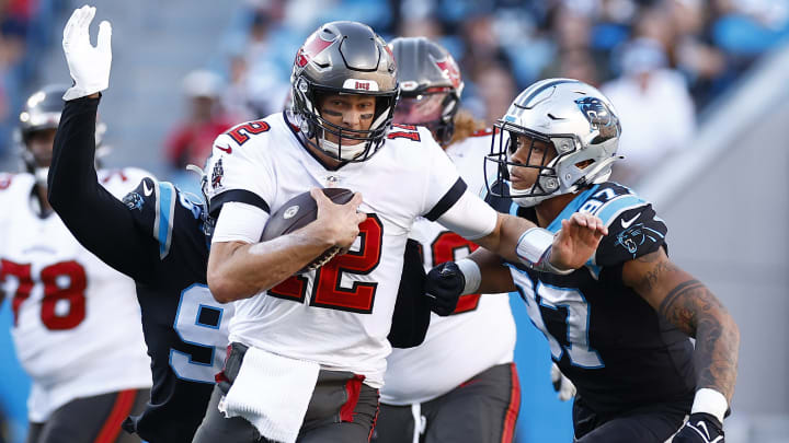 Carolina Panthers vs Tampa Bay Buccaneers prediction, odds, spread, over/under and betting trends for NFL Week 18 game. 