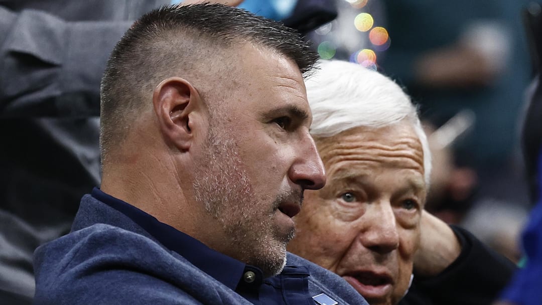 Apr 23, 2025; Boston, Massachusetts, USA; New England Patriots head coach Mike Vrabel, left, talks with Patriots owner Robert Kraft courtside during the second half of game two of the first round of the 2024 NBA Playoffs between the Boston Celtics and the Orlando Magic at TD Garden. Mandatory Credit: Winslow Townson-Imagn Images