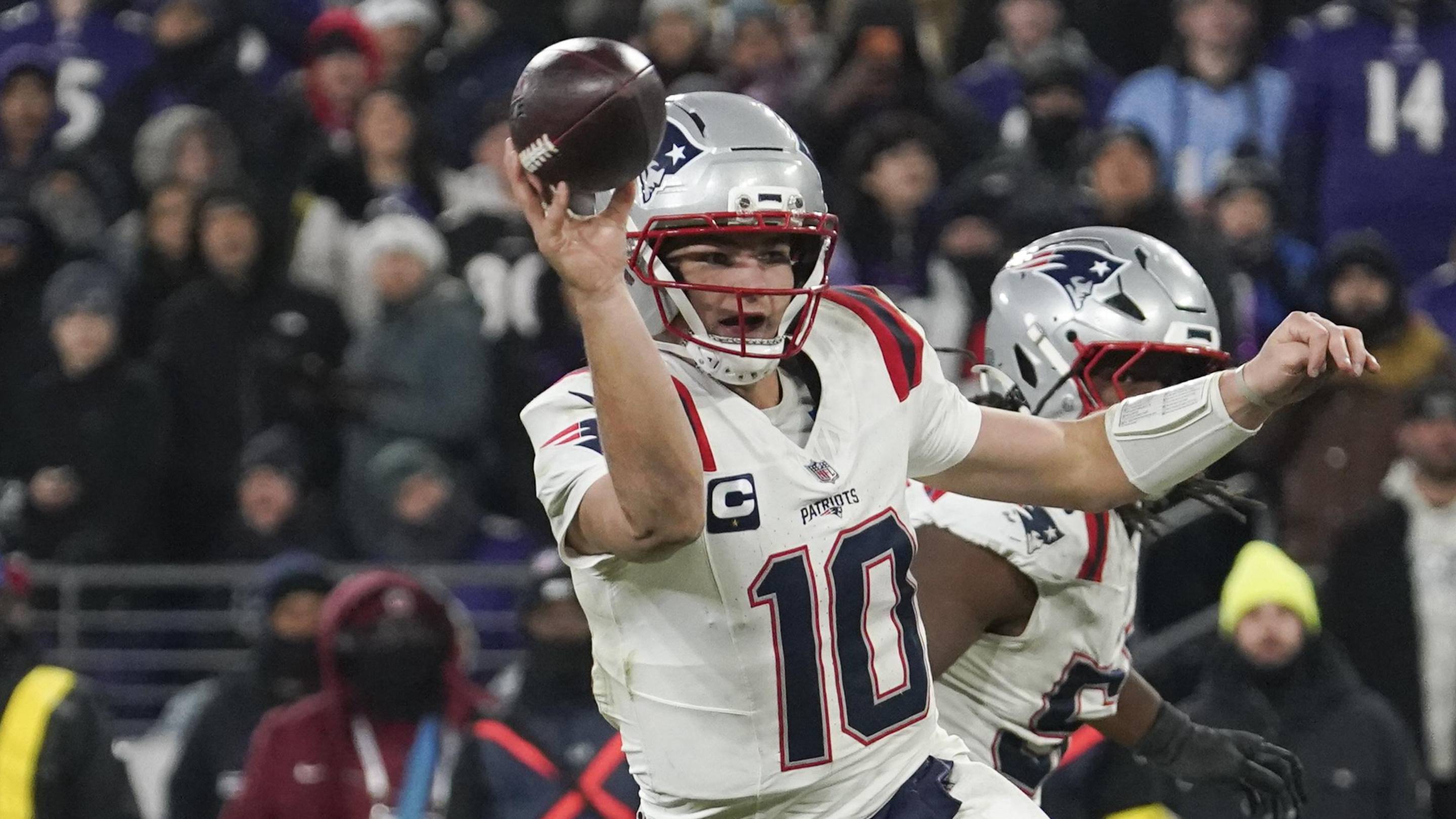 Patriots No. 1 Seed Hopes Take Hit Before Playoffs