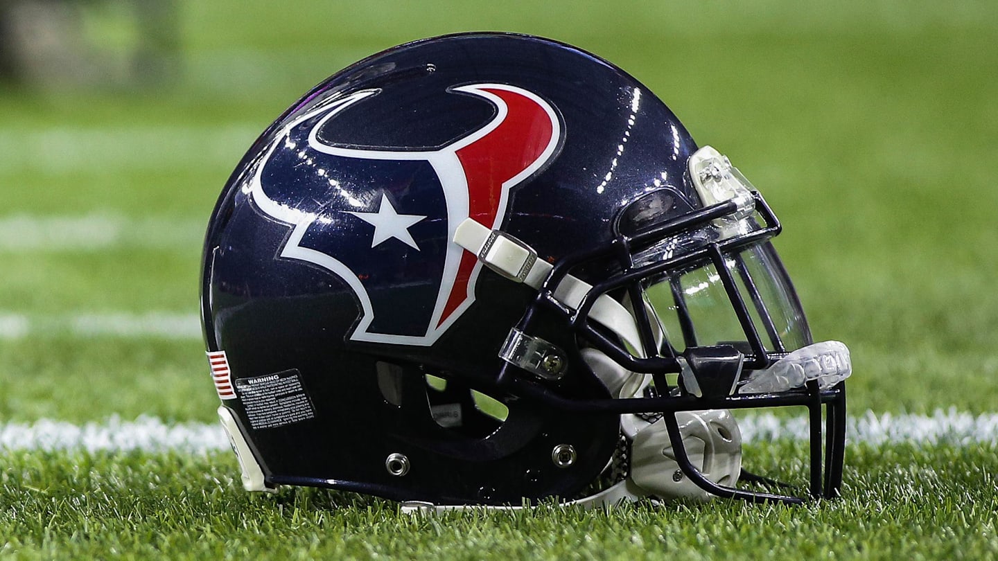 Texans' Pass Rusher Who Leads NFL in Unique Stat Named Top Trade Piece