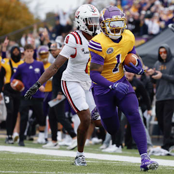 Tennessee Tech wide receiver Tre' Holloway (1)