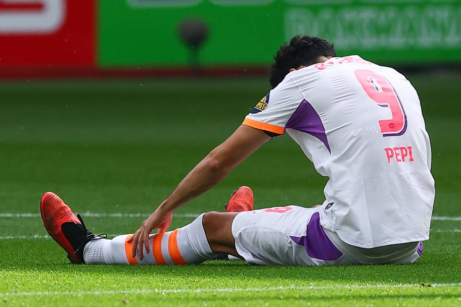 Ricardo Pepi looking upset.