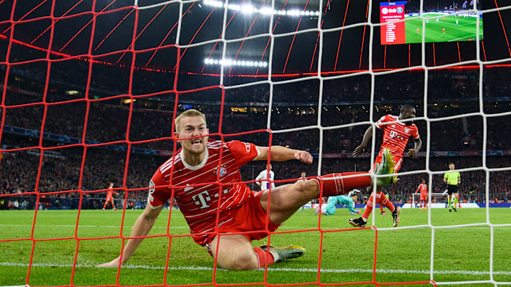 Matthijs de Ligt feiert seine spektakuläre Rettungstat