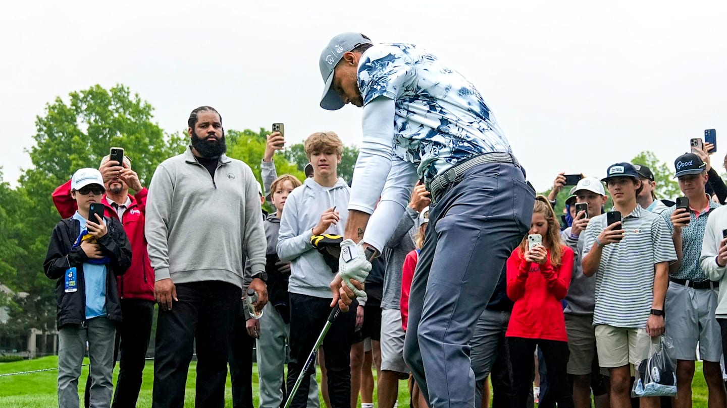 Steph Curry Mocks LeBron James Golf Swing at Lake Tahoe Event