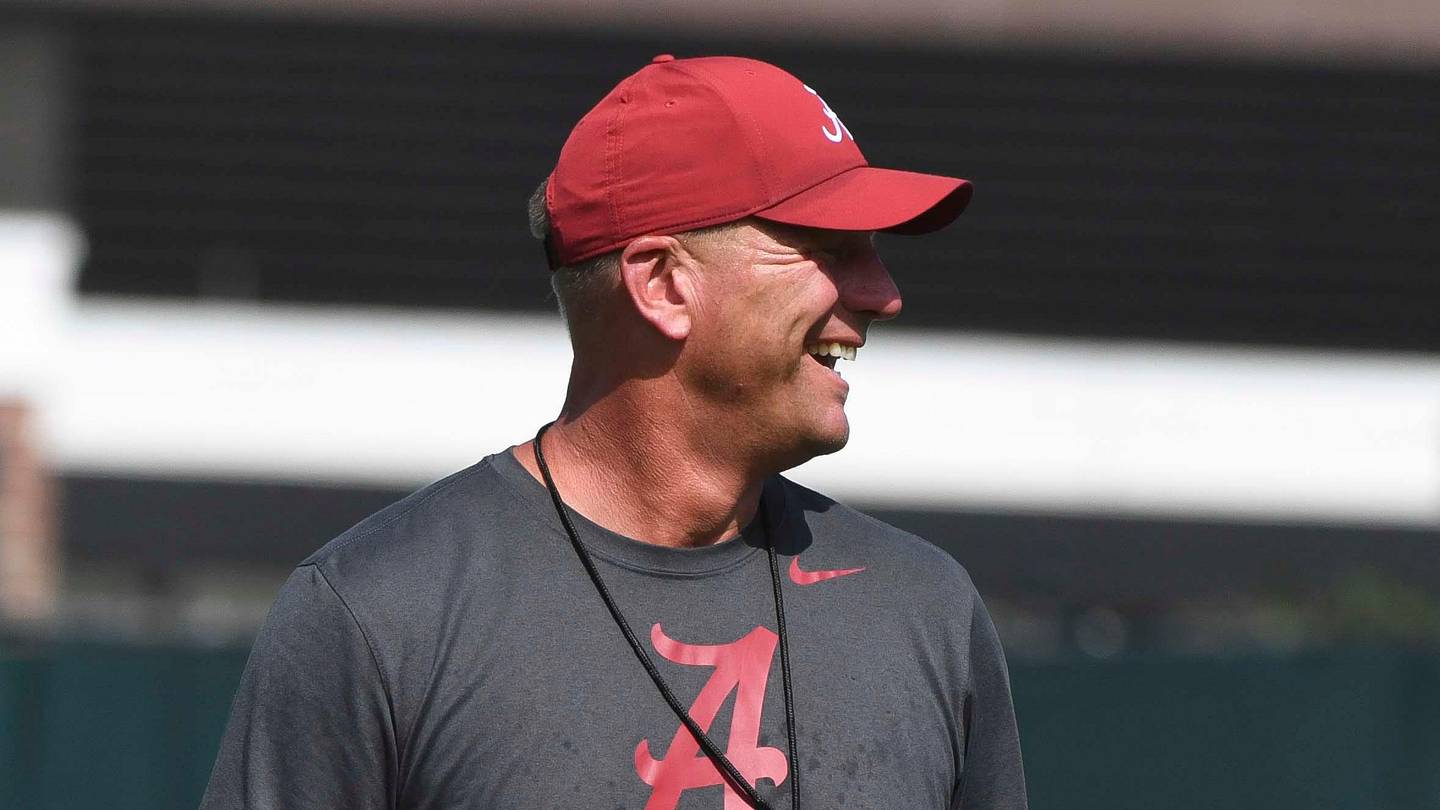 What Kalen DeBeor Said After Alabama's First Fall Scrimmage