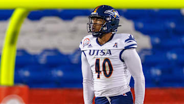 Dec 19, 2023; Frisco, TX, USA; UTSA Roadrunners linebacker Jimmori Robinson (40) celebrates after a sack against the Marshall Thundering Herd during the first quarter at Toyota Stadium. Mandatory Credit: Andrew Dieb-Imagn Images
