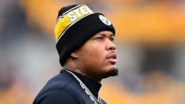 Washington Commanders defensive end Preston Smith