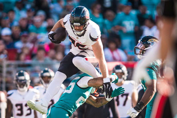 Houston Texans tight end Dalton Schultz