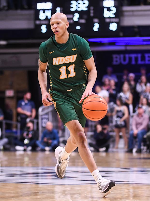 Jacari White handles the ball against the Butler Bulldogs