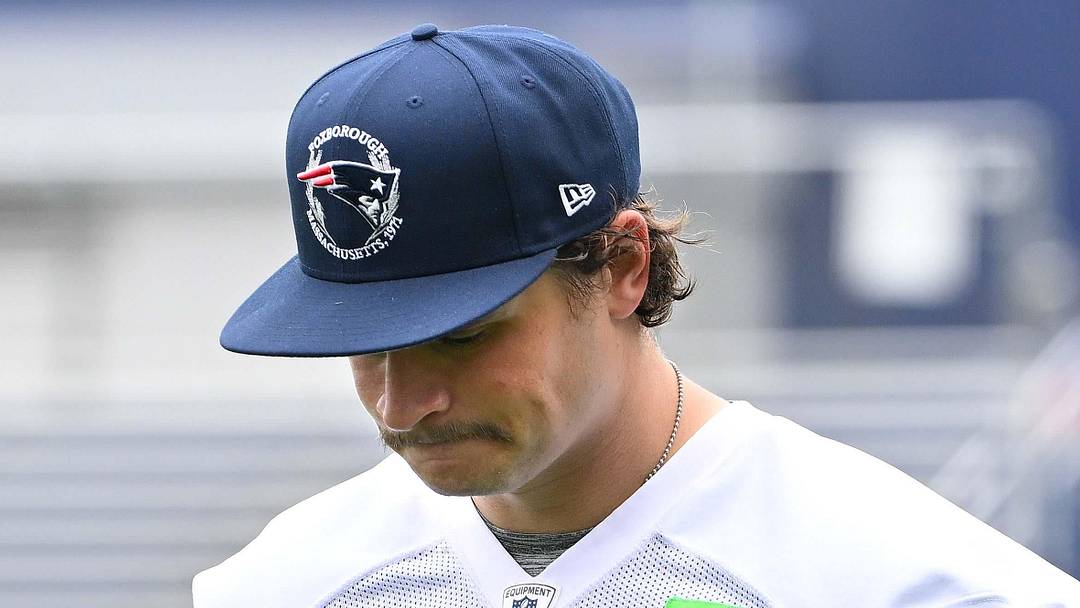 Jun 9, 2025; Foxborough, MA, USA; New England Patriots punter Bryce Baringer (17) leaves the practice fields after minicamp at Gillette Stadium. Mandatory Credit: Eric Canha-Imagn Images Jun 9, 2025; Foxborough, MA, USA; New England Patriots punter Bryce Baringer (17) leaves the practice fields after minicamp at Gillette Stadium. Mandatory Credit: Eric Canha-Imagn Images