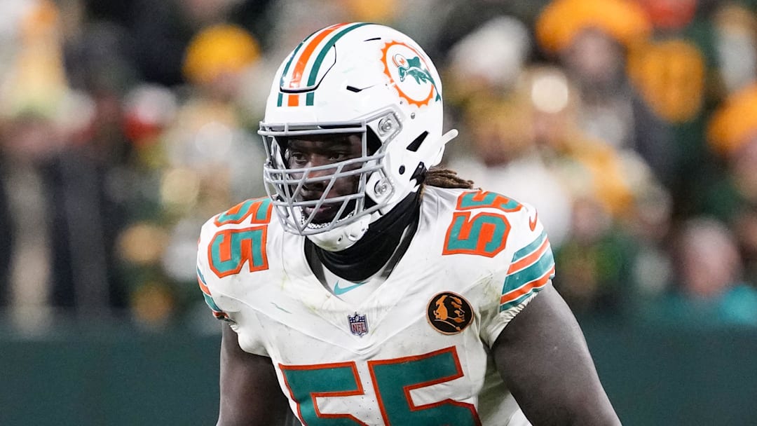 Nov 28, 2024; Green Bay, Wisconsin, USA;  Miami Dolphins offensive linenam Aaron Brewer (55) during the game against the Green Bay Packers at Lambeau Field. Mandatory Credit: Jeff Hanisch-Imagn Images