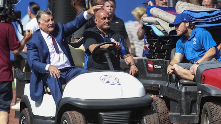 Former New York Mets first baseman Keith Hernandez waves to MLB fans after having his jersey number retired at Citi Field Former New York Mets first baseman Keith Hernandez waves to MLB fans after having his jersey number retired at Citi Field