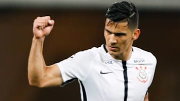 De volta ao elenco alvinegro, o General garante opções suficientes para Vítor Pereira se reinventar na defesa 