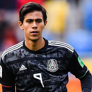 José Juan Macías has reportedly decided to retire after missing most of the last three years through injuries.