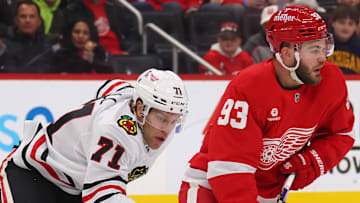 Chicago Blackhawks v Detroit Red Wings