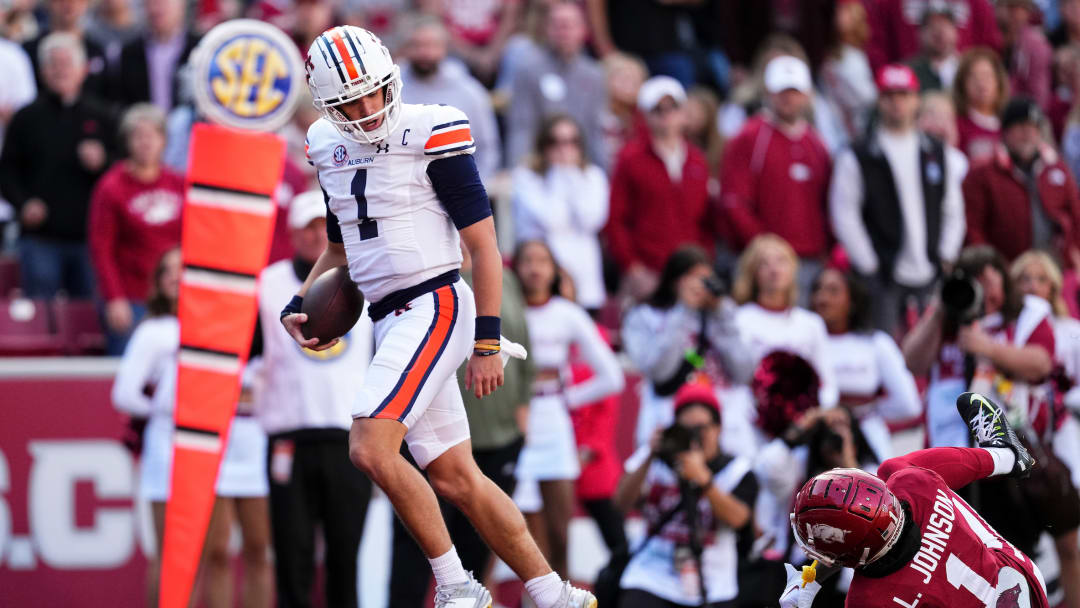 Auburn Tigers quarterback Payton Thorne was outstanding in a road win over Arkansas.