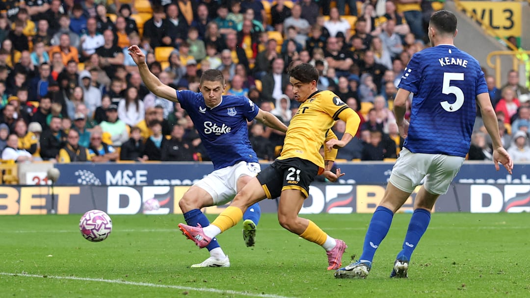 Wolverhampton Wanderers v Everton - Premier League