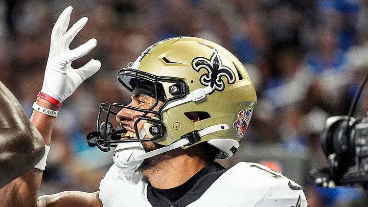 New Orleans Saints wide receiver Devaughn Vele