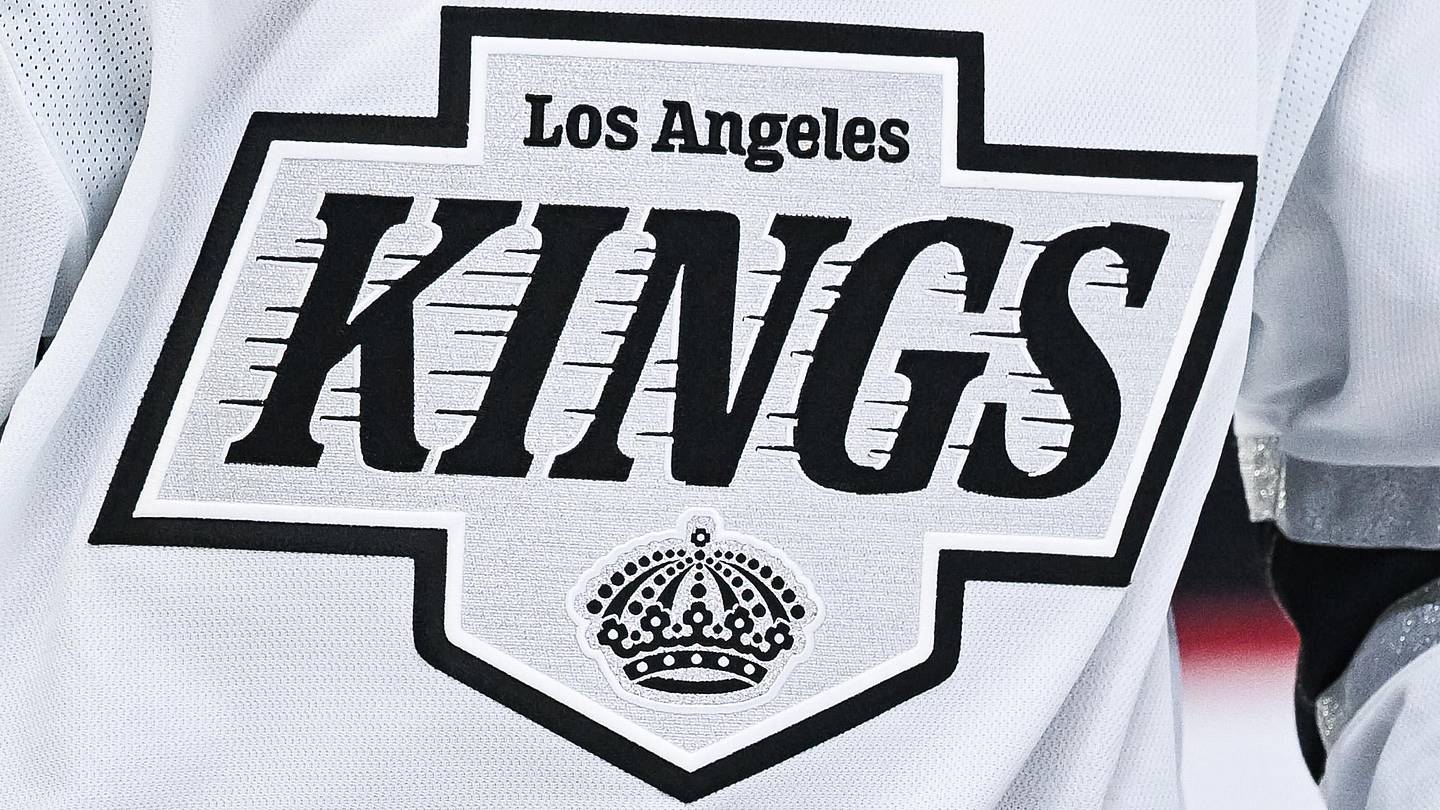 NY Rangers Defenseman Linked to Kings as Trade Candidate
