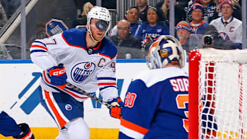Edmonton Oilers v New York Islanders