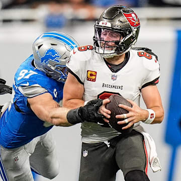 Detroit Lions defensive end Aidan Hutchinson (97)