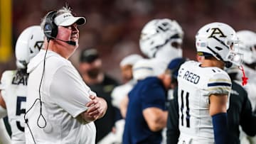 Sep 21, 2024; Columbia, South Carolina, USA;  
Akron Zips head coach Joe Moorhead directs his team against the South Carolina Gamecocks in the first quarter at Williams-Brice Stadium. Mandatory Credit: Jeff Blake-Imagn Images