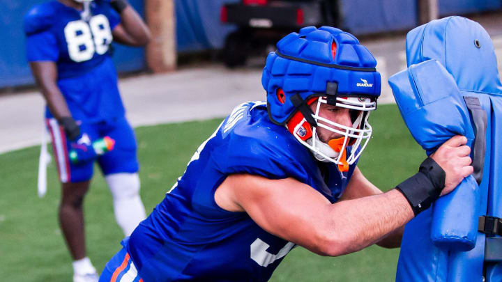 Florida Gators defensive lineman Joey Slackman stepping up after injury to Jamari Lyons