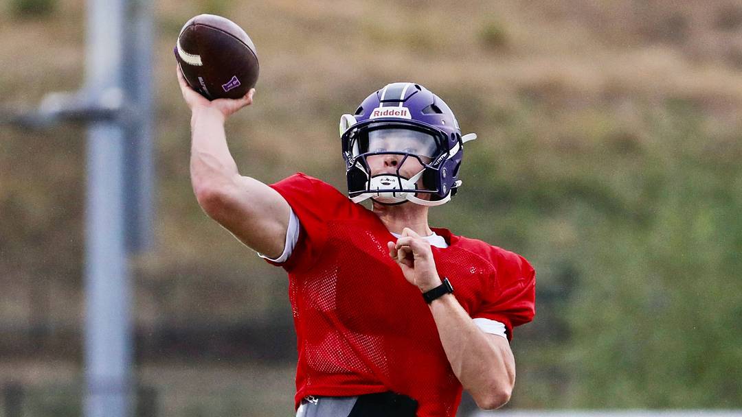 Coming off a season-opening win for Anacortes High School on Friday, WSU quarterback pledge Ryan Harrington will be at the Apple Cup in Seattle on Sunday.