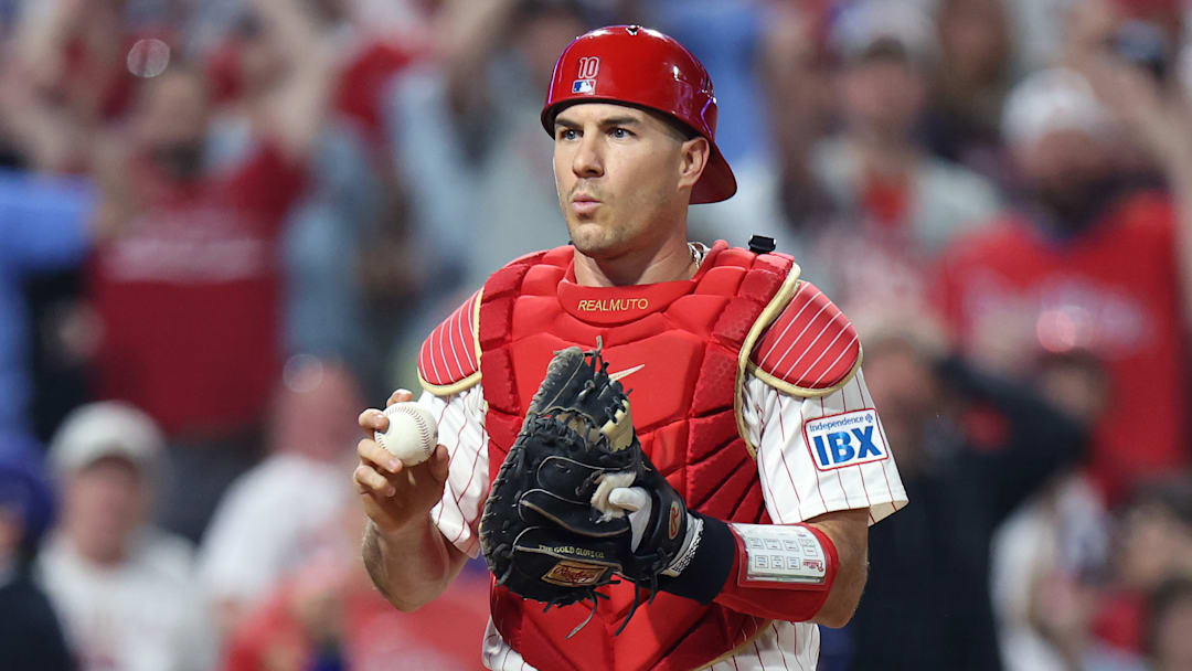 Division Series - Los Angeles Dodgers v Philadelphia Phillies - Game Two Division Series - Los Angeles Dodgers v Philadelphia Phillies - Game Two