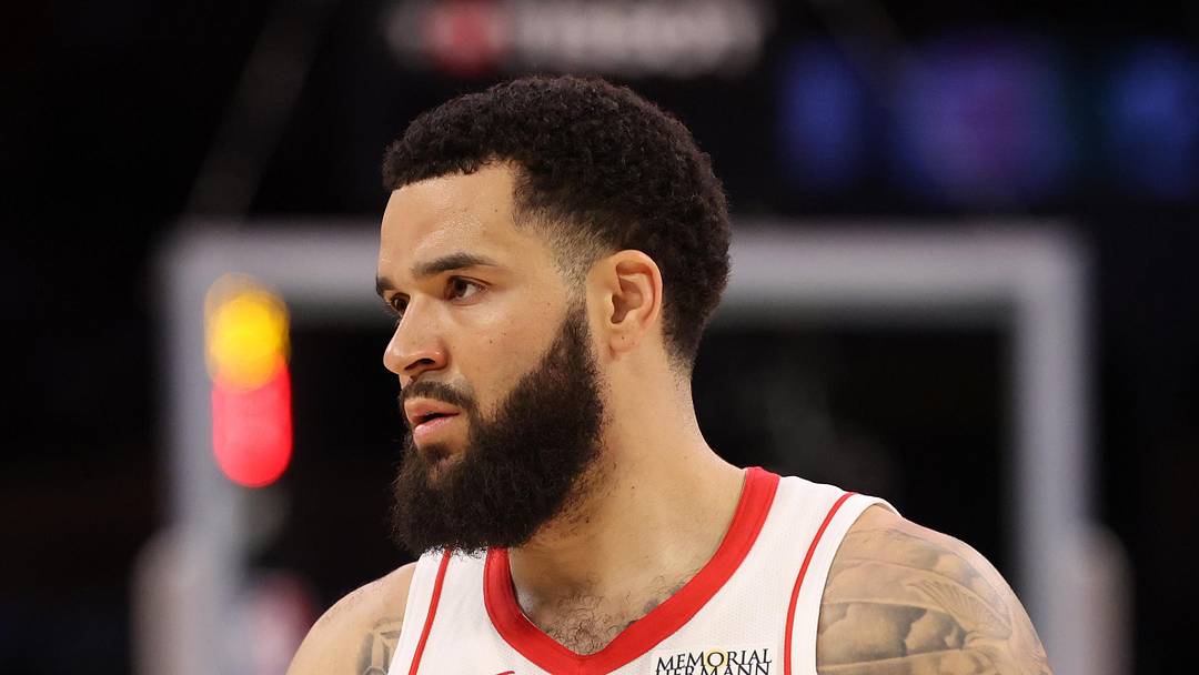 Mar 31, 2025; Los Angeles, California, USA; Houston Rockets guard Fred VanVleet (5) reacts to a play during the fourth quarter against the Los Angeles Lakers at Crypto.com Arena. Mandatory Credit: Kiyoshi Mio-Imagn Images Mar 31, 2025; Los Angeles, California, USA; Houston Rockets guard Fred VanVleet (5) reacts to a play during the fourth quarter against the Los Angeles Lakers at Crypto.com Arena. Mandatory Credit: Kiyoshi Mio-Imagn Images