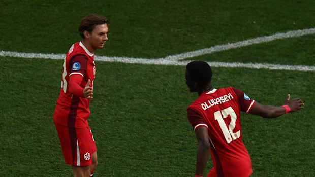 Tani Oluwaseyi and Niko Sigur