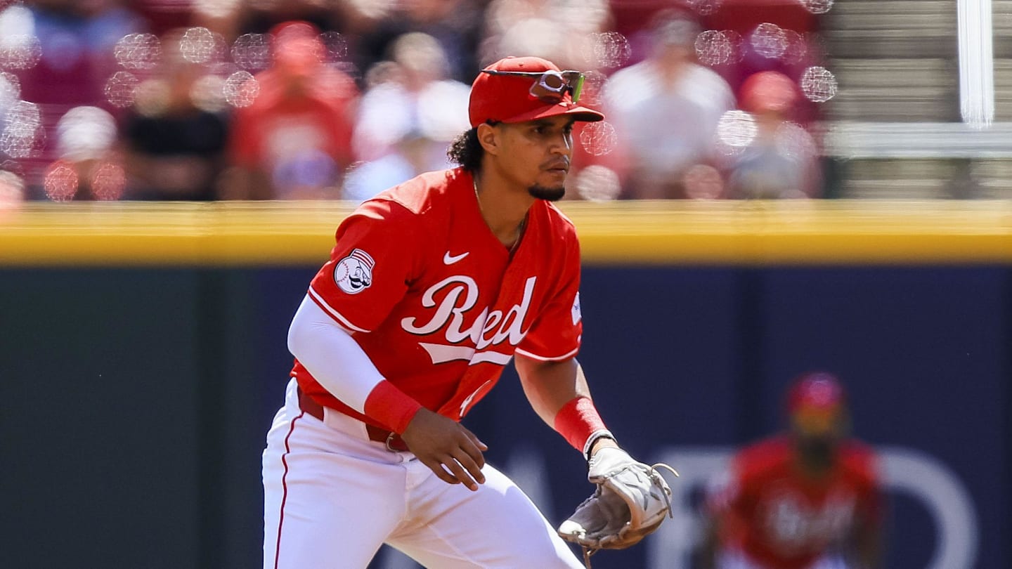 Cincinnati Reds Not Projected to Tender Veteran Santiago Espinal This