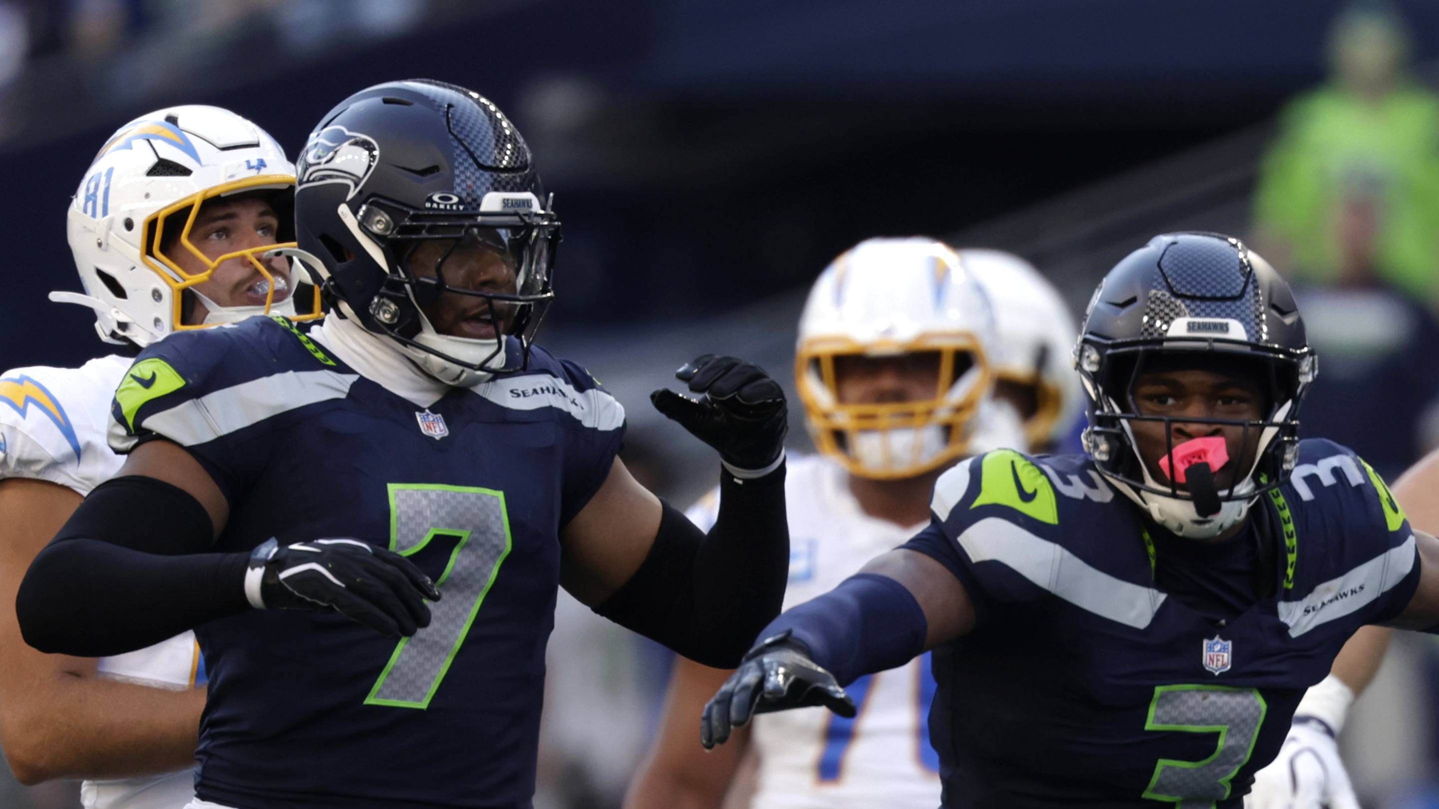 3 Observations From Seahawks Ugly Win vs. Chargers