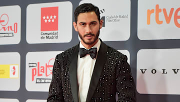 Alejandro Speitzer acudió junto a su nueva novia a la ceremonia que se realizó en Madrid