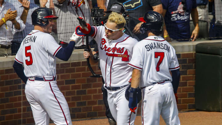 Joc Pederson bateó el jonrón que significó el triunfo de los Bravos en el tercer juego de la Serie Divisional ante los Cerveceros 