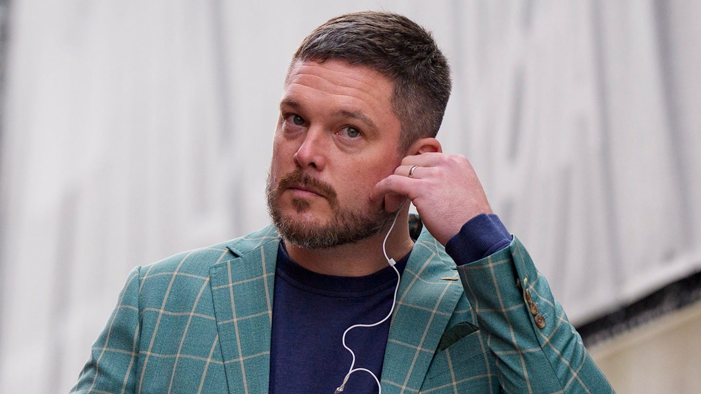 Controversial Penalty Calls in Oregon vs. Washington Earn Mixed Reactions