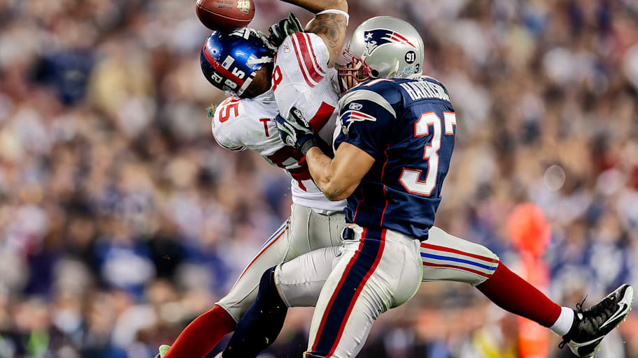 David Tyree makes the helmet catch