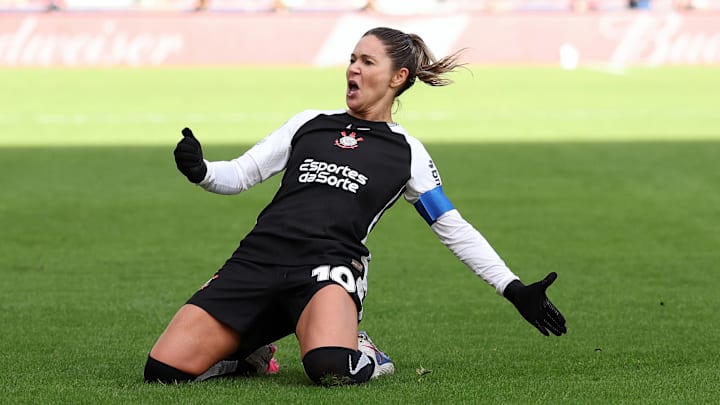 Gabi Zanottio foi autor do gol decisivo Gabi Zanottio foi autor do gol decisivo