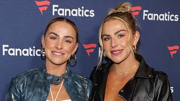 Hanna Cavinder and Haley Cavinder